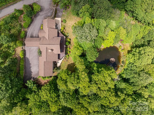 303 Flying Hawk Trl, House other with 3 bedrooms, 4 bathrooms and null parking in Waynesville NC | Image 47