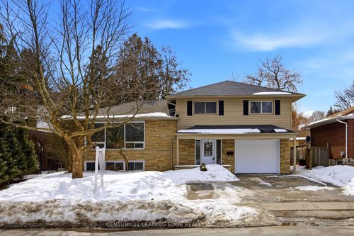 532 Park Rd N, Oshawa, ON, L1J4M7 | Card Image