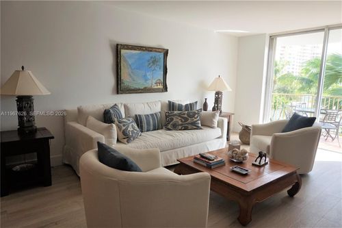 408-210 Sea View Dr, Key Biscayne, FL, 33149-2524 | Card Image