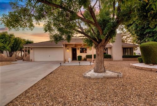 18345 Salem Ln, Victorville, CA, 92395 | Card Image