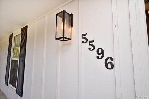 5596 Beauchamp, West Bloomfield, MI, 48322-1477 | Card Image