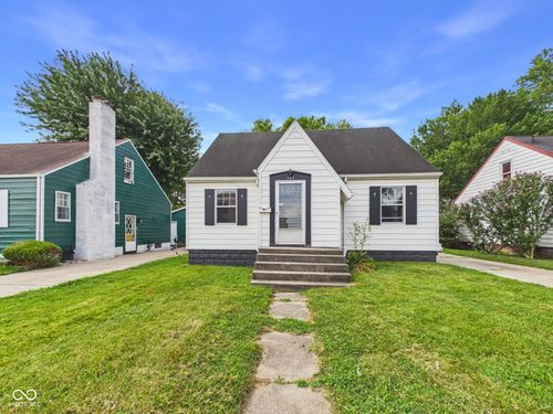 105 E Vinyard St, Anderson, IN, 46012-2520 | Card Image