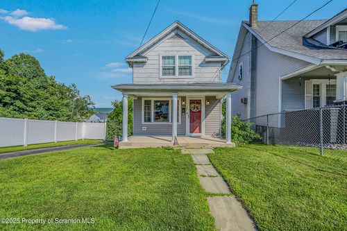 132 6th St, BLAKELY, PA, 18447-1031 | Card Image