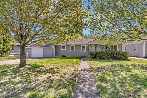 709 S Miller Avenue, Litchfield, MN, 55355 | Card Image
