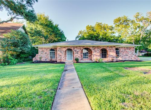 1802 Terrence Dr, Stafford, TX, 77477-6428 | Card Image