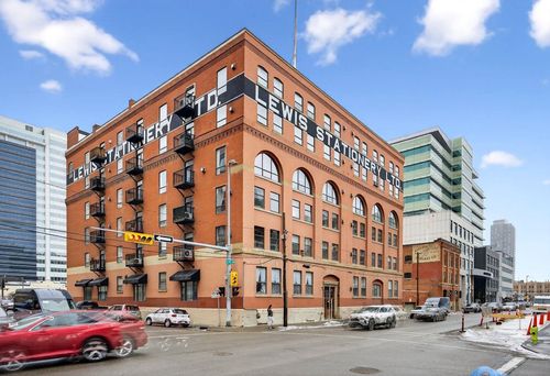 601-240 11 Avenue Sw, Calgary, AB, T2R0C3 | Card Image