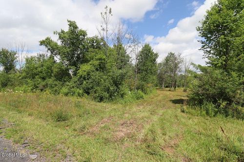 468 Middle Rd, Altamont, NY, 12009 | Card Image