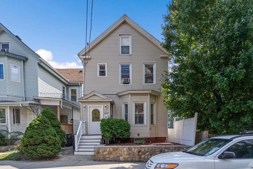 Spencer Ave, Chelsea, MA 02150