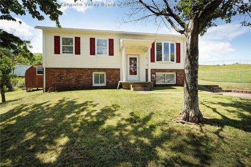 5216 Brackenrich Dr, Cross Lanes, WV, 25313-1620 | Card Image