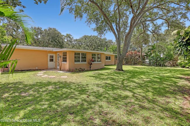 955 Samar Rd, House other with 3 bedrooms, 2 bathrooms and null parking in Cocoa Beach FL | Image 4