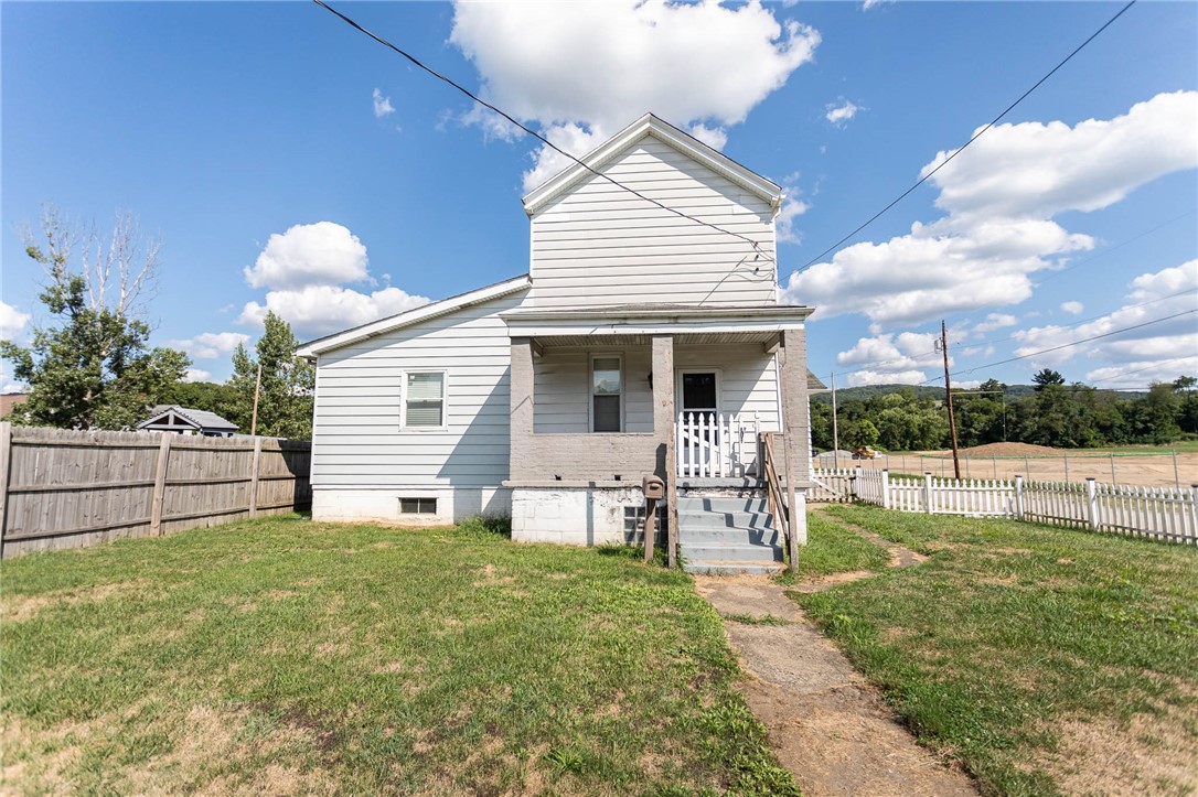Arch St, Connellsville, PA 15425