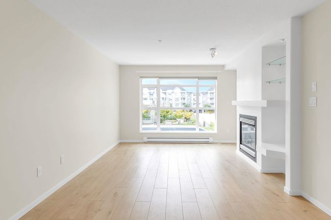 213 - 3148 St Johns St, Condo with 2 bedrooms, 2 bathrooms and 2 parking in Port Moody BC | Image 11