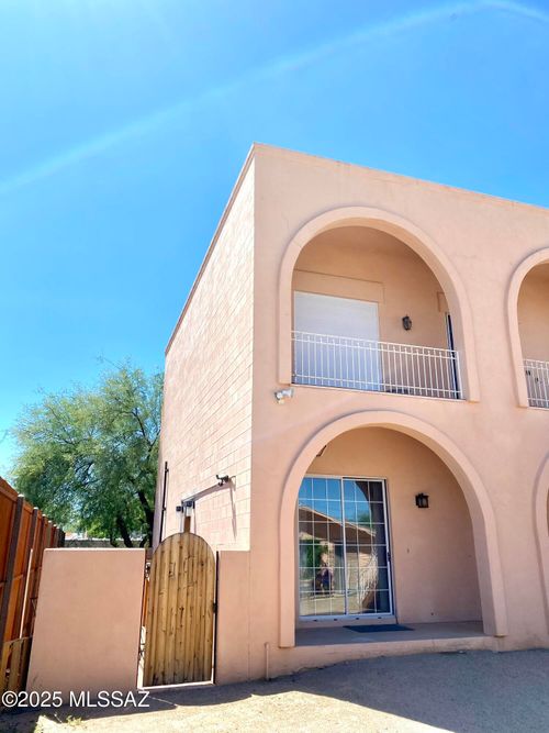 3-2825 N Alvernon Way, Tucson, AZ, 85712 | Card Image