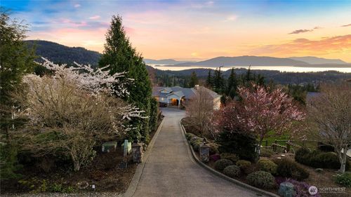 1900 Samish Crest Way, Bellingham, WA, 98229-4941 | Card Image