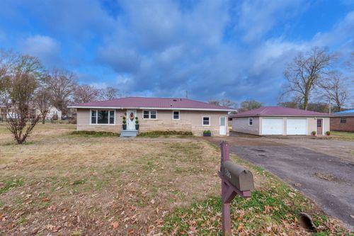 817 Grand Ave, Muscle Shoals, AL, 35661-2213 | Card Image