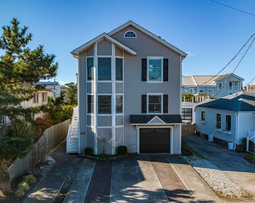 18 E Winthrop Ave, Strathmere, NJ, 08248-2211 | Card Image