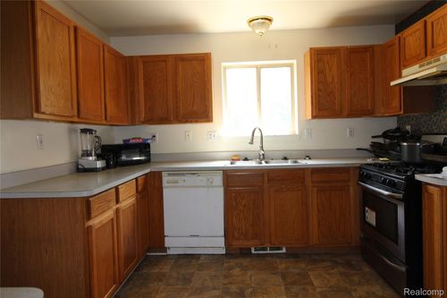 4315 Isabelle St, Inkster, MI, 48141-2147 | Card Image