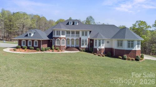447 Willow Pond Ln, Hiddenite, NC, 28636-9004 | Card Image