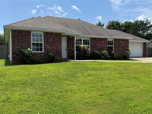 555 Elk Ave, Elkins, AR, 72727-8450 | Card Image