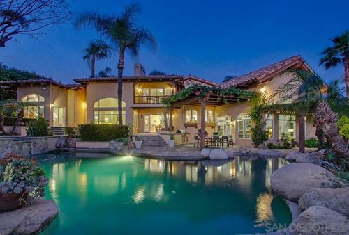 3993 Peony Dr, Fallbrook, CA, 92028-8818 | Card Image