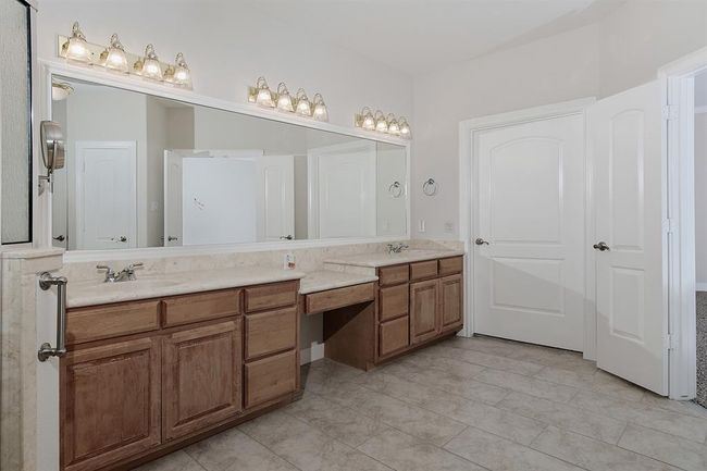 Primary bathroom | Image 16