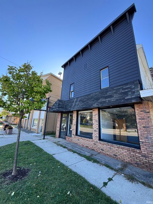 123 S Michigan St, Lakeville, IN, 46536-7704 | Card Image