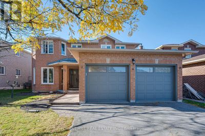 27 Doris Cres, House other with 6 bedrooms, 4 bathrooms and 6 parking in Newmarket ON | Image 1