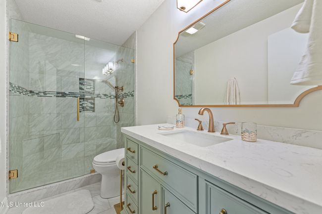 Primary bathroom | Image 16