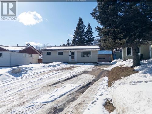 1102 Minto Ave, Kenora, ON, P9N3J9 | Card Image