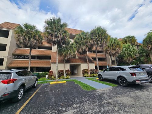 406-2-461 Ives Dairy Rd, Miami, FL, 33179-5403 | Card Image