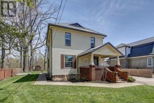 17 Oak St, Aylmer, ON, N5H1G3 | Card Image