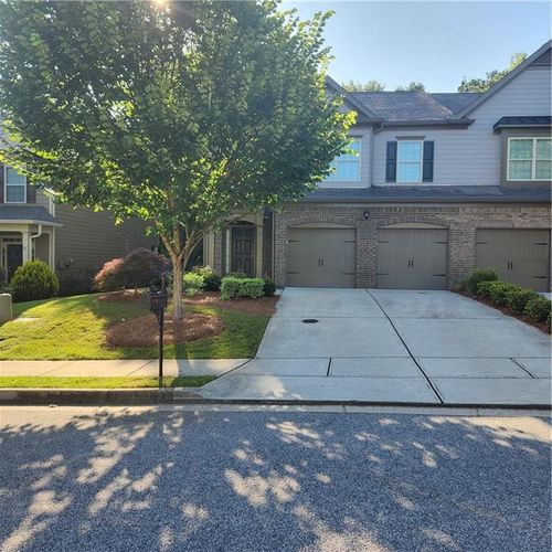 14 Huron St, Newnan, GA, 30263-8702 | Card Image