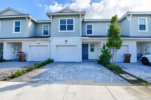 542 Sanderling Cir, Deerfield Beach, FL, 33442-2480 | Card Image