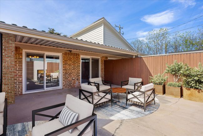 Virtually staged patio | Image 23