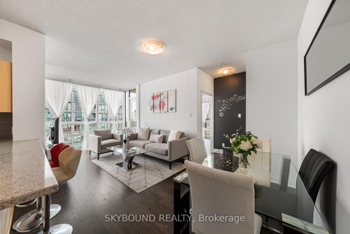 3009-3515 Kariya Dr, Mississauga, ON, L5B0C1 | Card Image