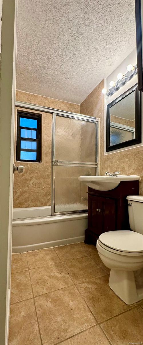 b-136 68th Dr, Flushing, NY, 11367-1619 | Card Image