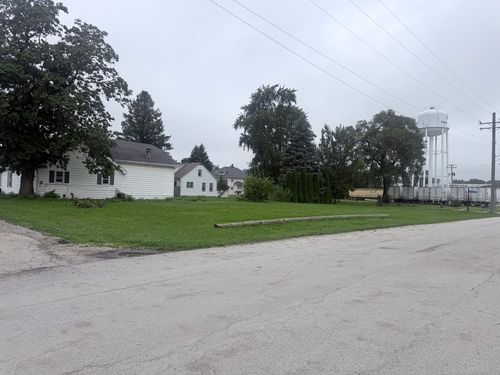 304 N Washington St, Peotone, IL, 60468 | Card Image