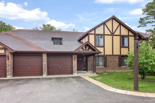 b-1782 Gloucester Ct, Wheaton, IL, 60189-8453 | Card Image