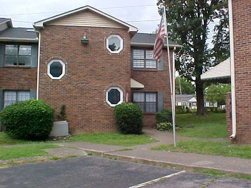 105 Point East Dr, Nashville, TN, 37216 | Card Image