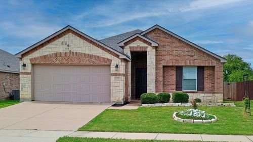 394 Meadow Ridge Dr, Burleson, TX, 76028-2555 | Card Image