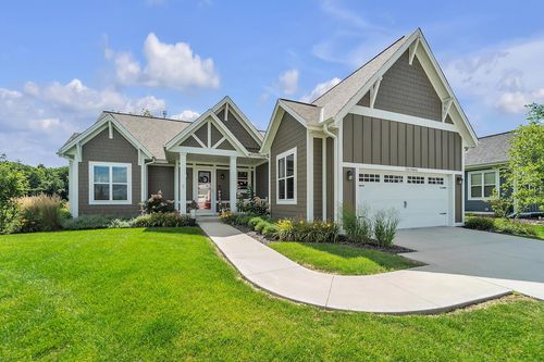 N111W5833 Carolyn Court, Cedarburg, WI, 53012 | Card Image