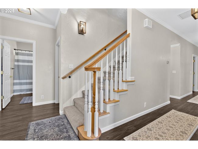 32810 Sisters Loop, House other with 3 bedrooms, 2 bathrooms and 2 parking in Eugene OR | Image 30