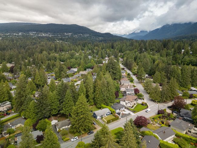 3817 Sunset Boulevard, House other with 3 bedrooms, 2 bathrooms and 2 parking in North Vancouver BC | Image 39
