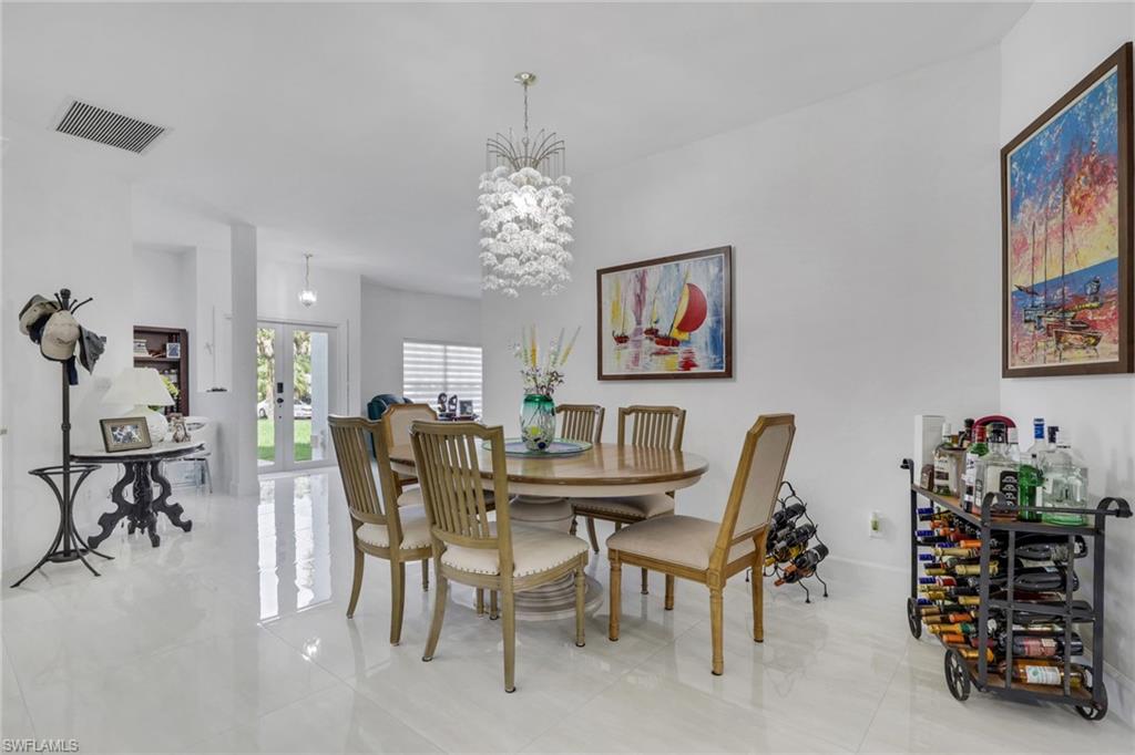 Residential in NAPLES 4