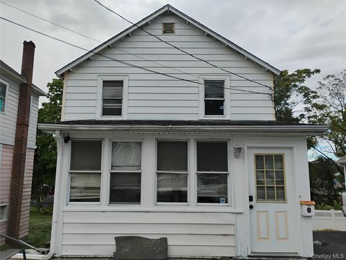 195 Prospect St, Newburgh, NY, 12550-3709 | Card Image