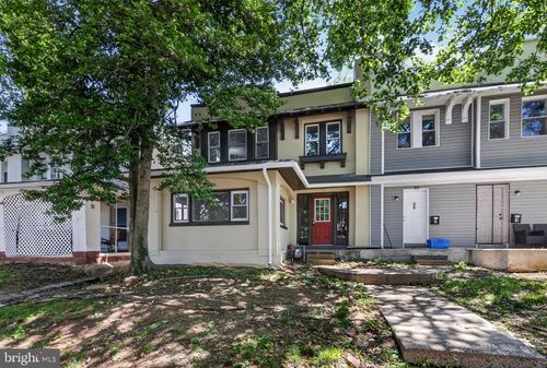 37 E Mowry St, CHESTER, PA, 19013-4619 | Card Image