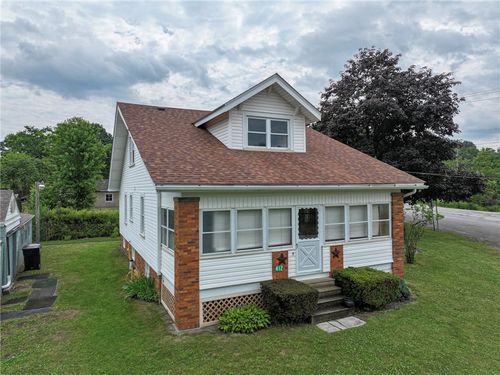 412 Old Zelienople Rd, Ellwood City, PA, 16117-4142 | Card Image