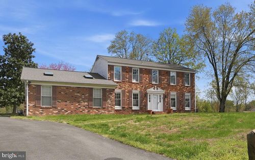10757 Tullamore Ct, MANASSAS, VA, 20111-2802 | Card Image
