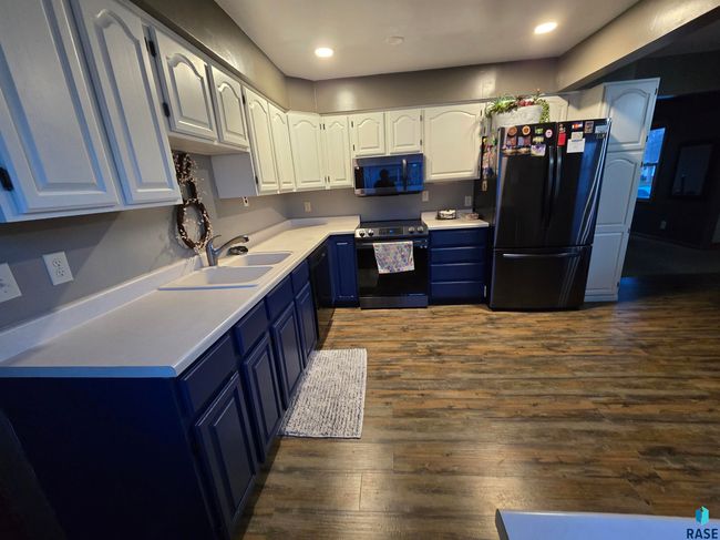 1014 3 Rd Ave Sw, House other with 3 bedrooms, 3 bathrooms and null parking in Pipestone MN | Image 7