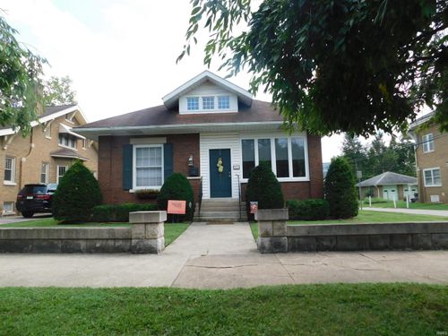 301 E Market St, Salem, IN, 47167-2119 | Card Image